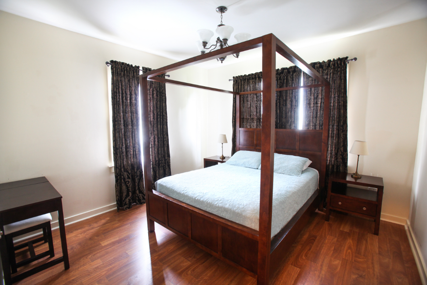 Bedroom 1 - 913 Milton St