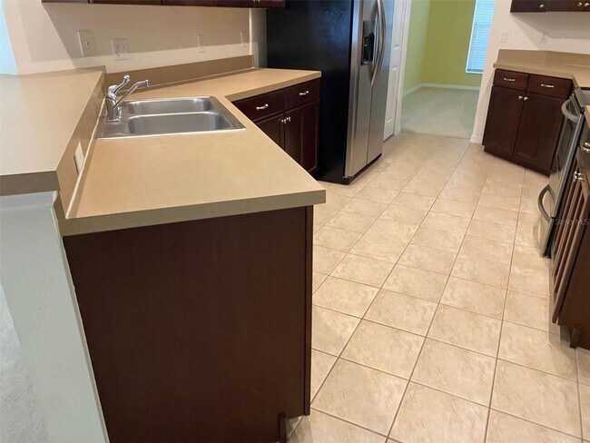 Building Photo - Brighton Lakes Rental