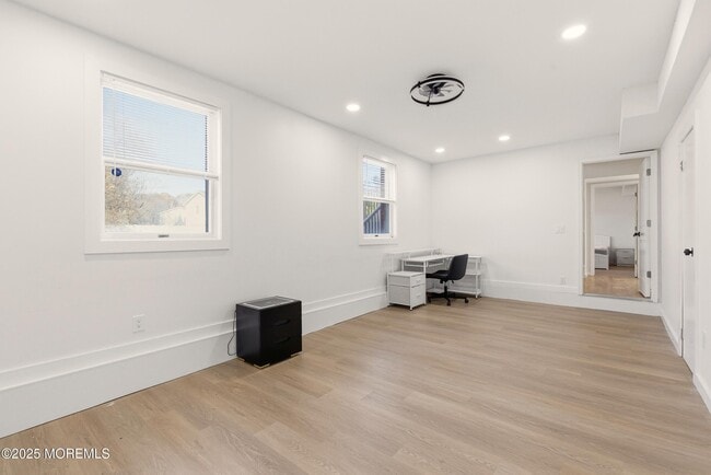 Building Photo - 75 Hickory Hill Rd