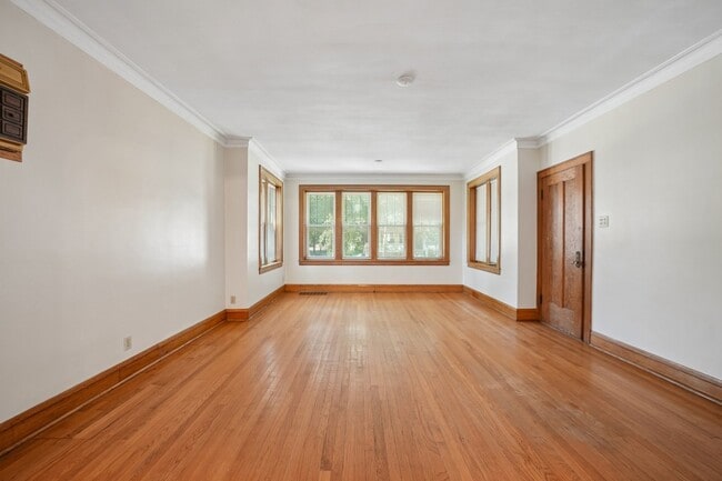 Building Photo - 3801 N Lawndale Ave