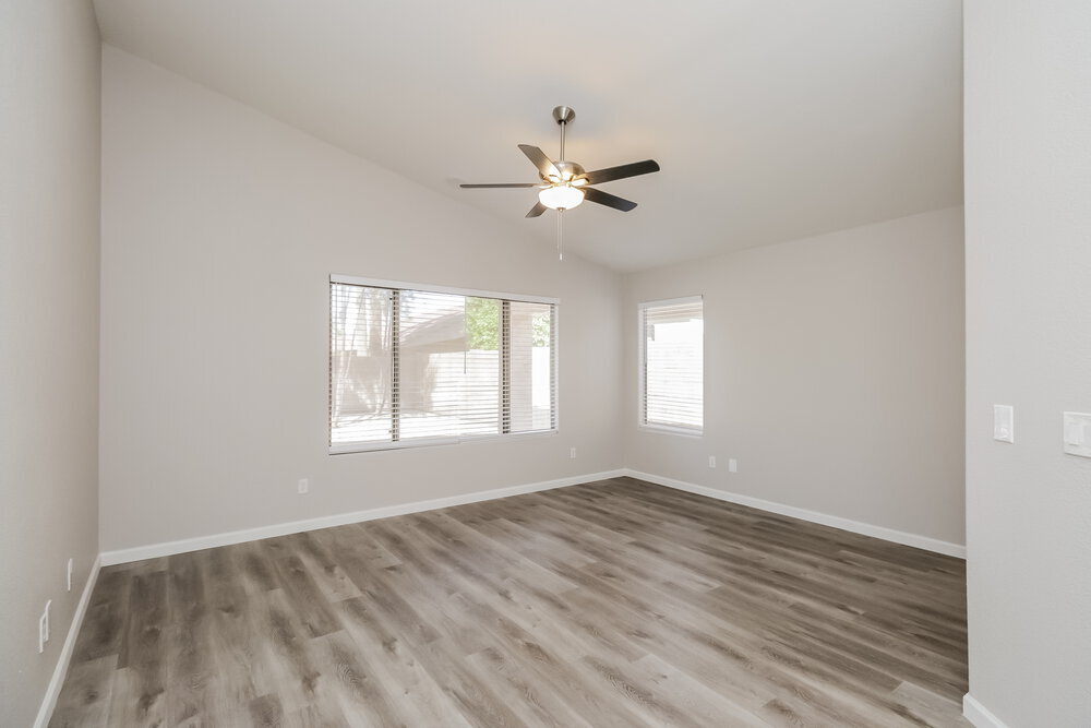 Building Photo - 1162 E Baylor Ln