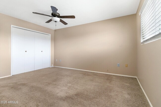 Building Photo - 10301 W Charter Oak Dr