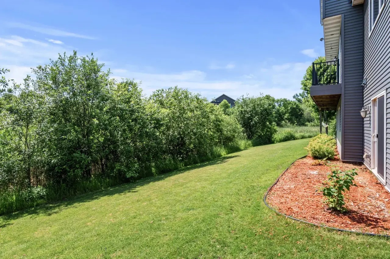 Building Photo - 5265 Fenson Ct N