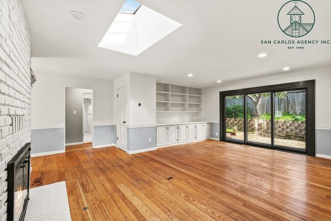 Building Photo - Spacious Three Bedroom Home in Country Club Area of Pebble Beach