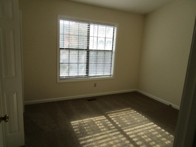 Building Photo - 610 Archdale Dr