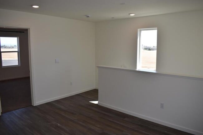 Building Photo - 703 Irma Dr