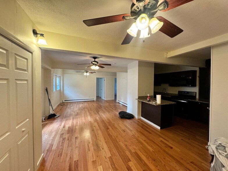 Building Photo - 205B Highland Ave