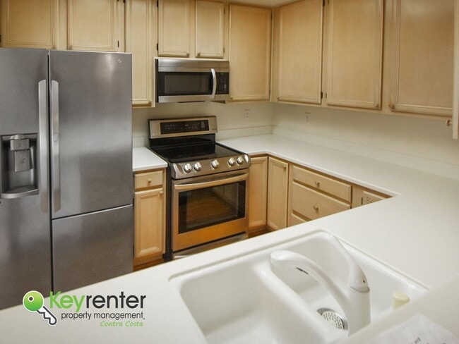 Building Photo - Rare San Ramon Foothills Condo available!
