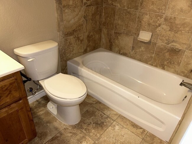 Building Photo - 504 Sladecek Dr