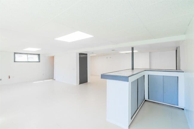 Building Photo - 9724 Brookmere Dr
