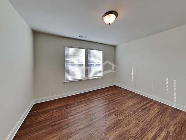 Building Photo - 128 Keyser Dr