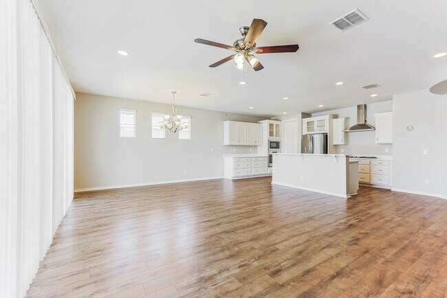 Building Photo - 20364 E Carriage Wy