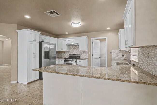 Building Photo - 12741 Tierra Monje Ln