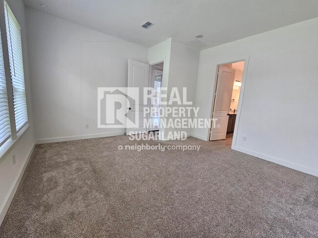 Building Photo - Move-In Ready Home in Sienna with Resort Amenities