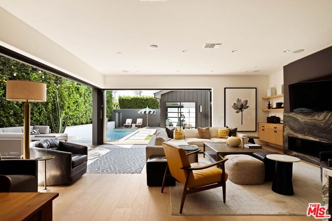 Building Photo - 2137 Glyndon Ave