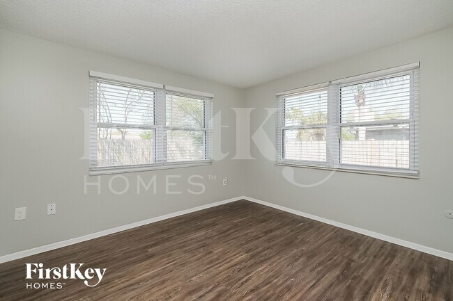 Building Photo - 3641 Windham Dr