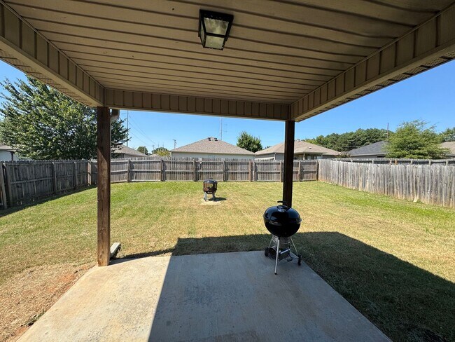 Building Photo - Adorable 3 Bedroom, 2 Bathroom Home for Rent!