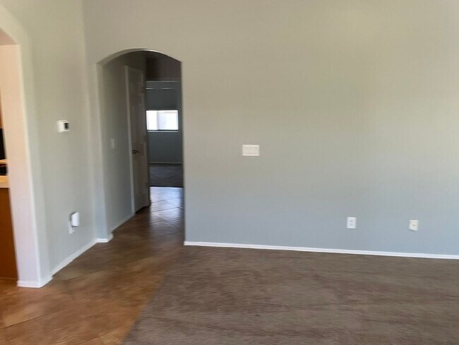 Building Photo - 7184 S Mission Springs Dr