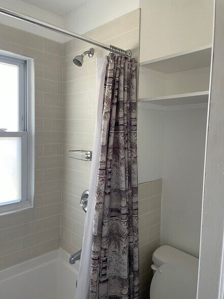 Bathroom - 500 2nd St