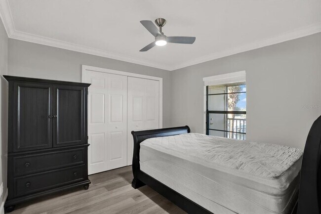 Building Photo - 622 Yardarm Dr