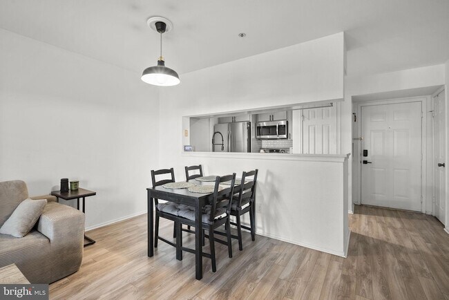 Building Photo - 3311 Wyndham Cir