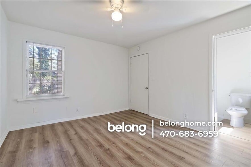 Building Photo - 225 1st St SW