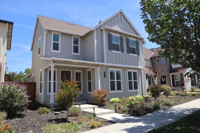 Primary Photo - 3281 Crocker Dr