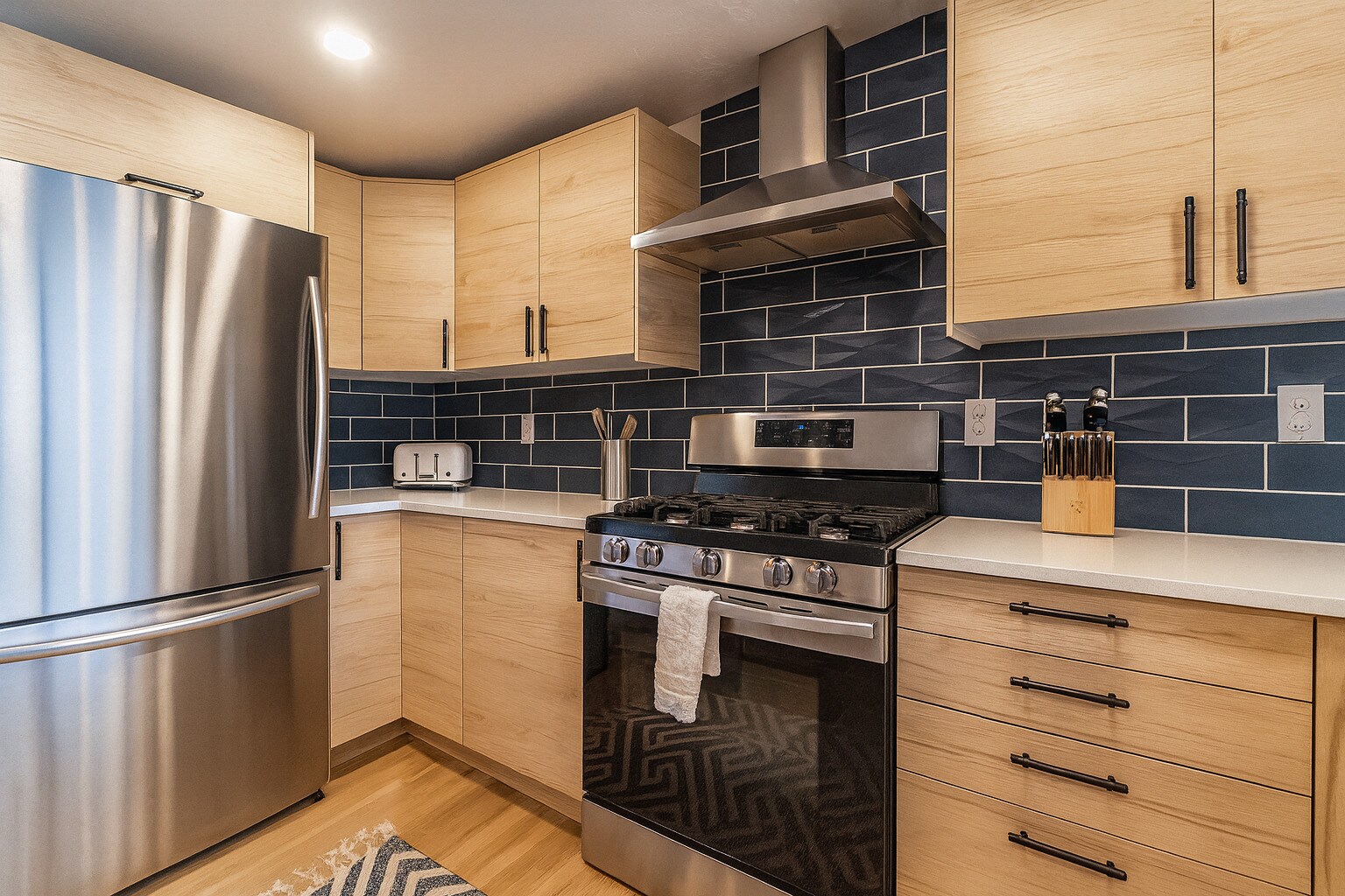 Building Photo - 3909 W Normandie Dr