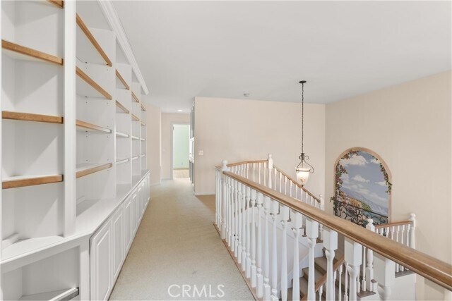 Building Photo - 6121 Greenbrier Dr