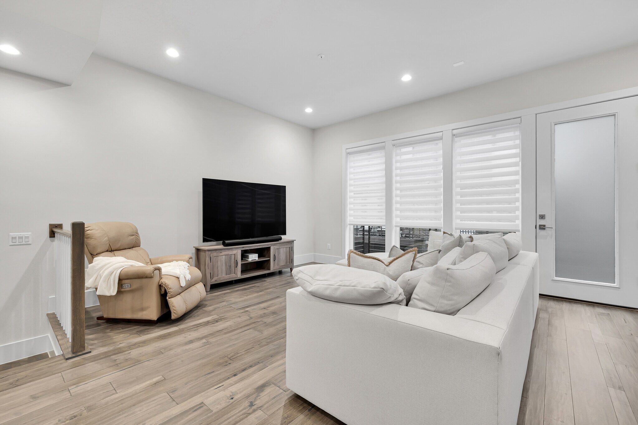 Building Photo - 147 Prairie Ln