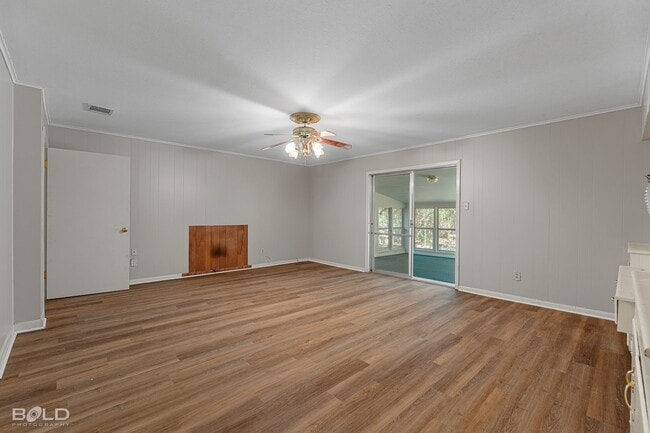 Building Photo - Country LIving!! MOVE IN SPECIAL HALF OFF ...