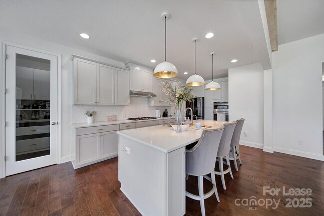 Building Photo - 16404 Stonecrop Landing Ln