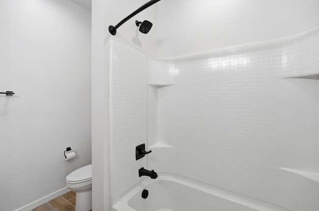 Building Photo - 641 S Davidson Ln