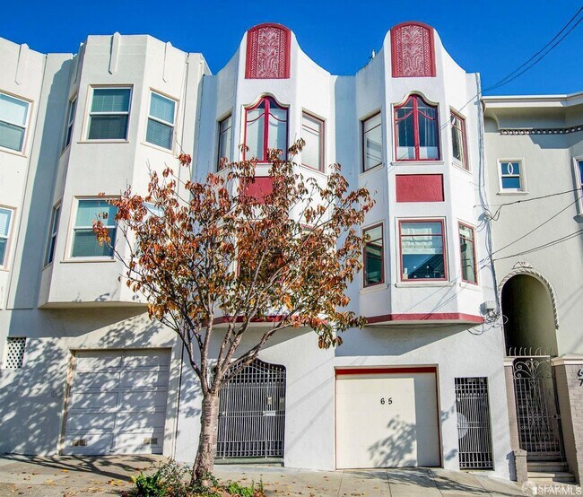 Primary Photo - 65 Collingwood St