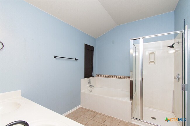 Building Photo - 5100 Lions Gate Ln