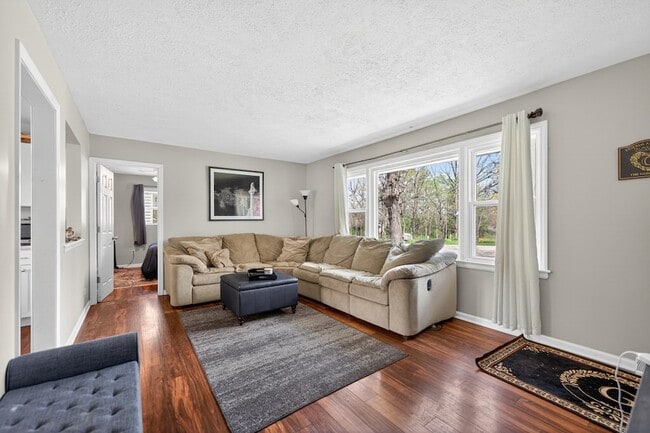 Building Photo - 33356 N Sears Blvd