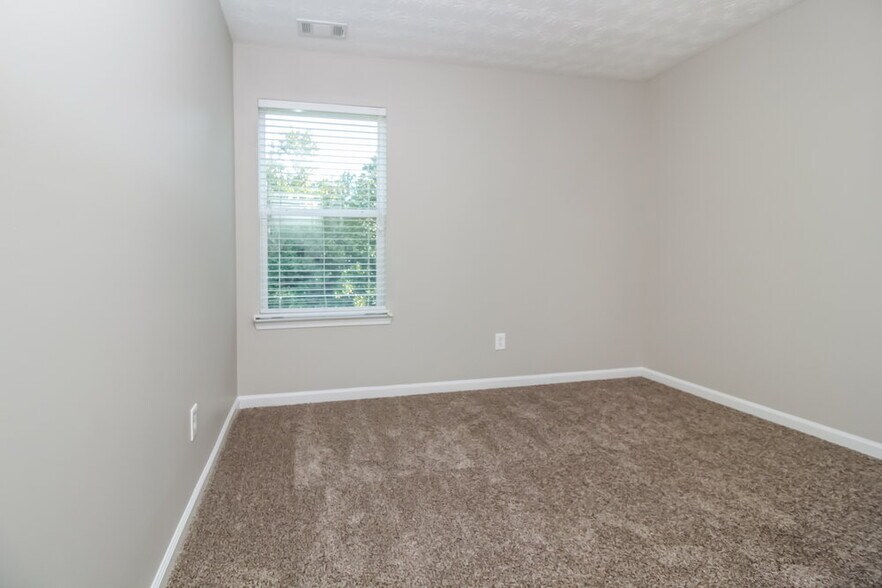 Building Photo - 5228 McEver View Dr