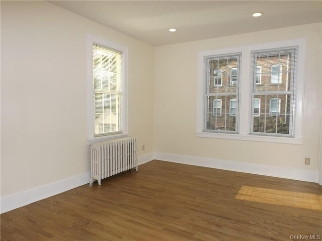 Building Photo - 148 Fremont St