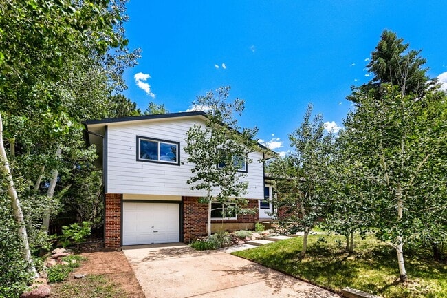 Building Photo - 1290 Judson Dr