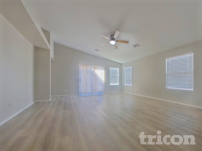 Building Photo - 17271 W Ashley Dr