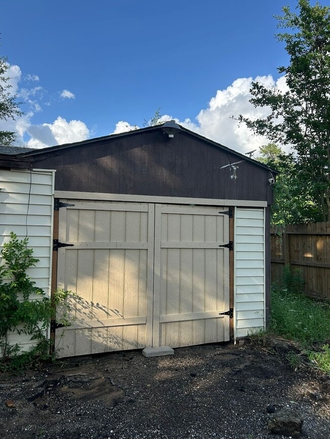 Building Photo - 9974 Elder