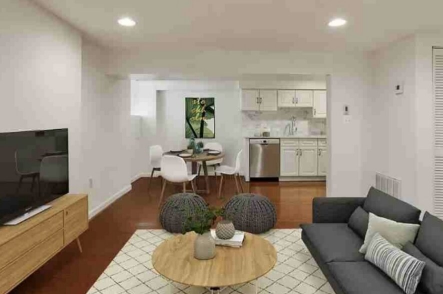 Living Room/Dining Room - 1038 Lamont St NW