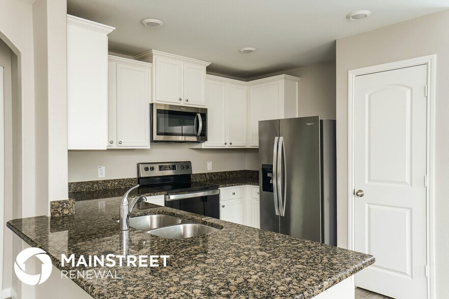 Building Photo - 28041 Irving Dr