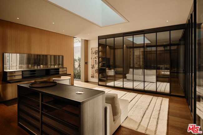 Building Photo - 9344 Nightingale Dr