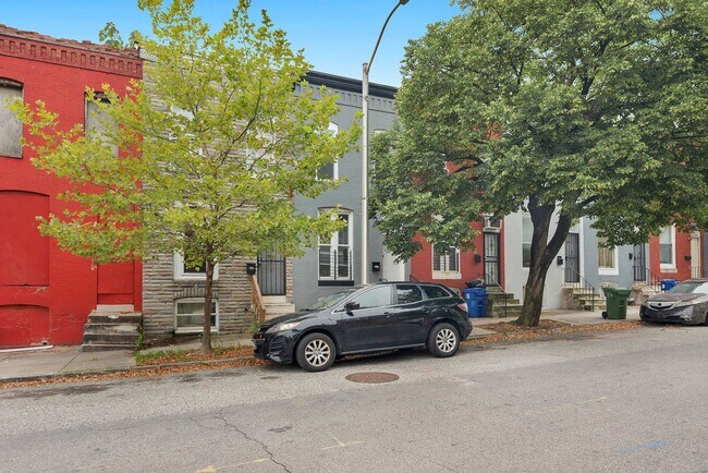 Building Photo - 2412 Francis St