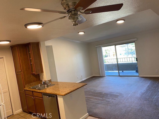 Building Photo - 1027 Vista Del Cerro Dr