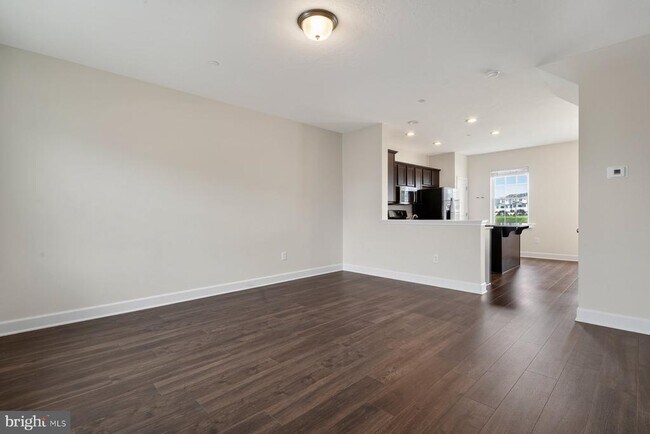 Building Photo - 109 Holstein Dr