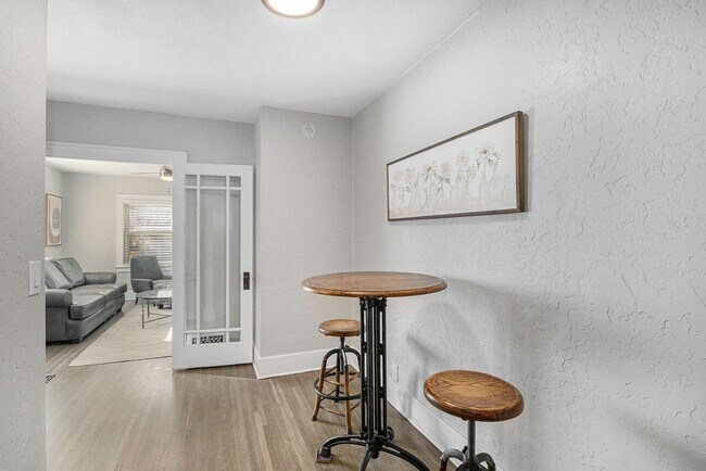 Building Photo - Start a Lease by 12/10 and Receive a $500 ...