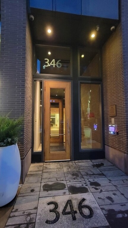 Building Photo - 346-354-354 Congress St