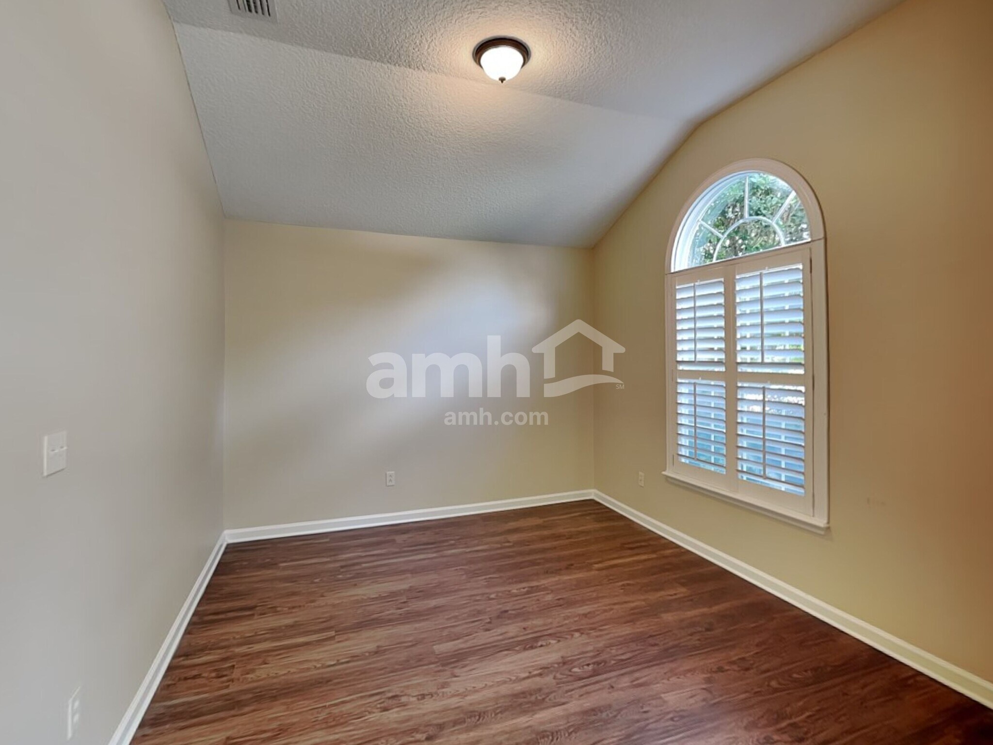 Building Photo - 1224 Belhaven Ln